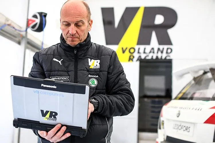 Team manager Rolf Volland